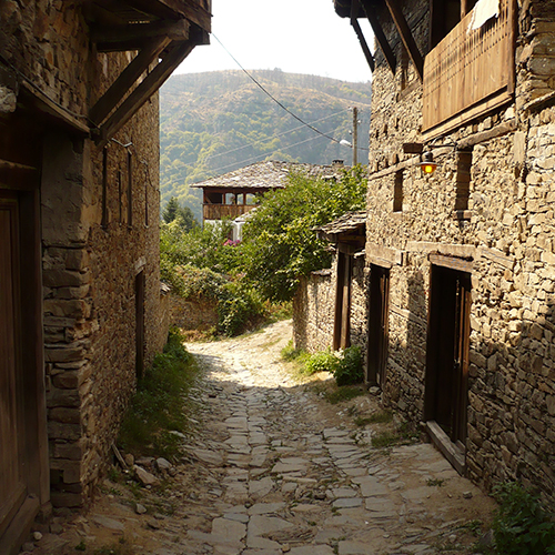 Kovachevitsa,_Bulgaria-2